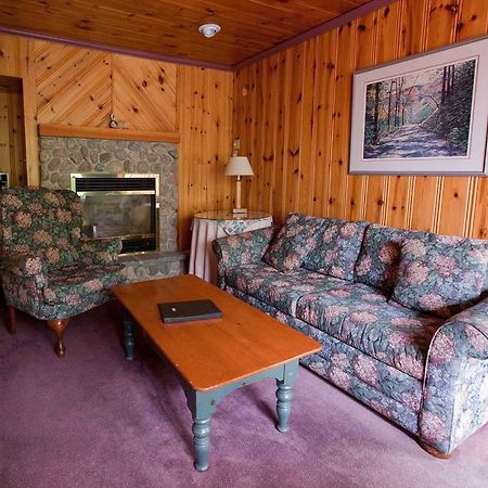 Pow Wow Point Lodge Huntsville Dış mekan fotoğraf