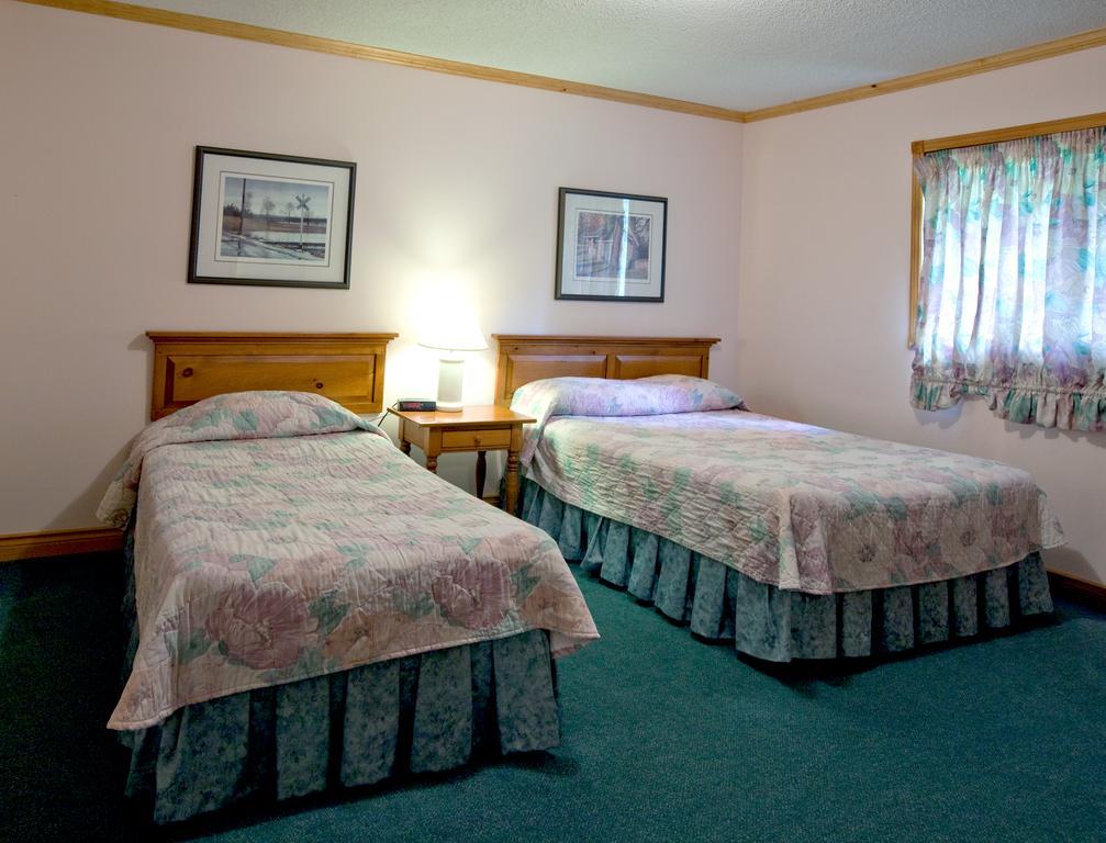 Pow Wow Point Lodge Huntsville Oda fotoğraf